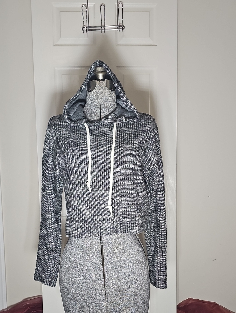 BDG Urban Outfitters Cropped Gray Waffle Knit Thermal Hoodie Sweatshirt Small S